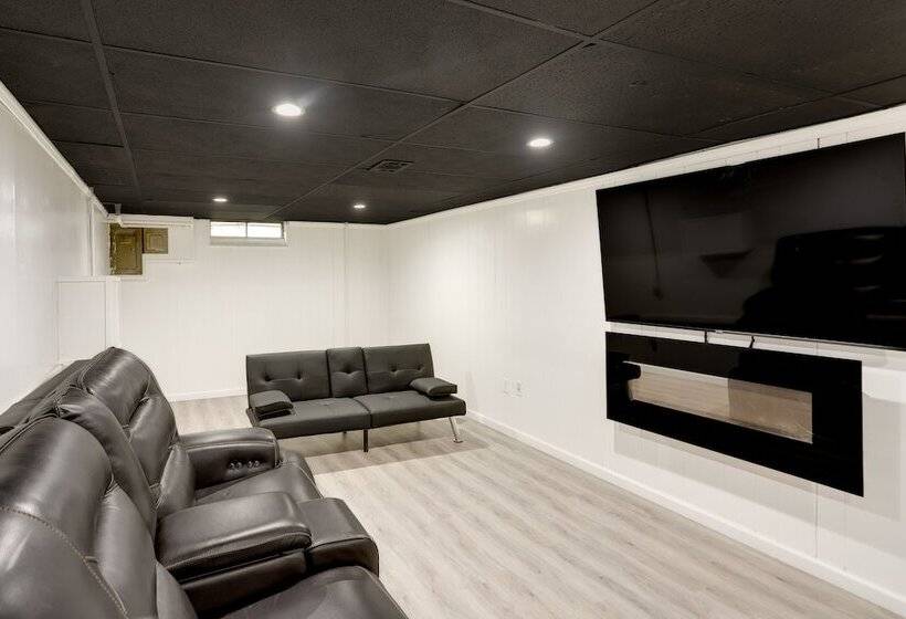 Pet Friendly Lorain Retreat W/ Fenced Yard!