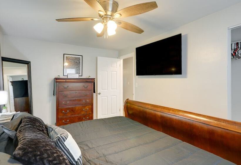 Pet Friendly Lorain Retreat W/ Fenced Yard!