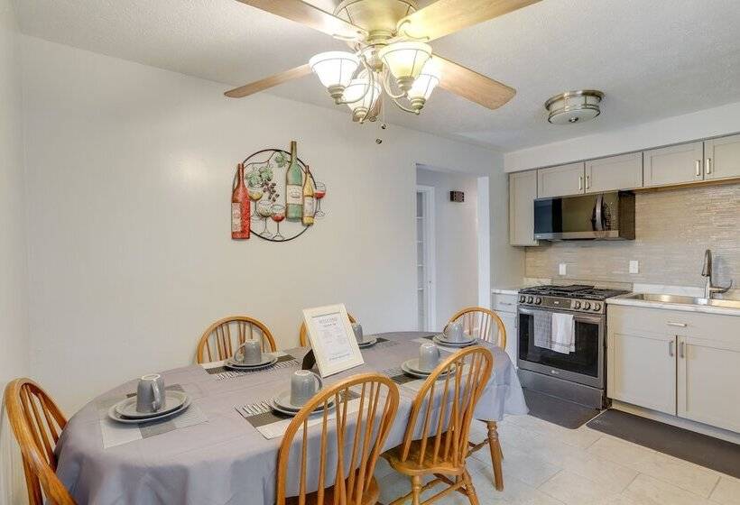 Pet Friendly Lorain Retreat W/ Fenced Yard!