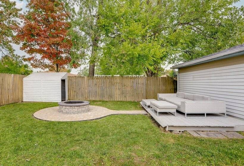 Pet Friendly Lorain Retreat W/ Fenced Yard!