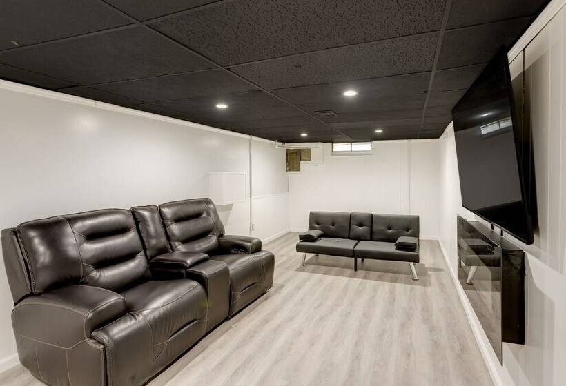 Pet Friendly Lorain Retreat W/ Fenced Yard!