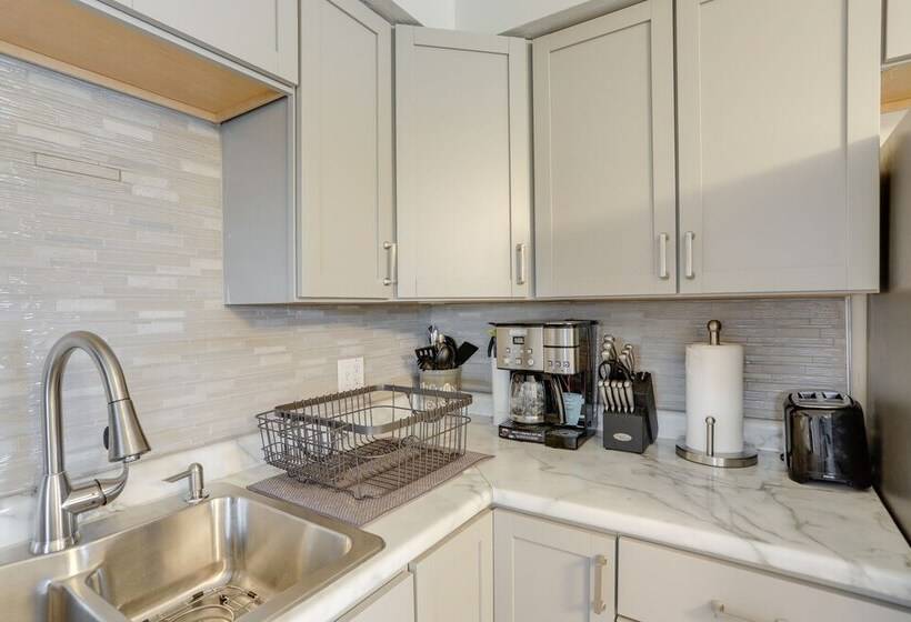 Pet Friendly Lorain Retreat W/ Fenced Yard!