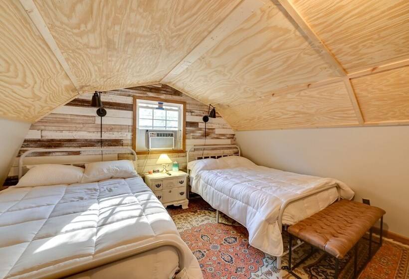 Pet Friendly Springville Cabin Near Kentucky Lake!