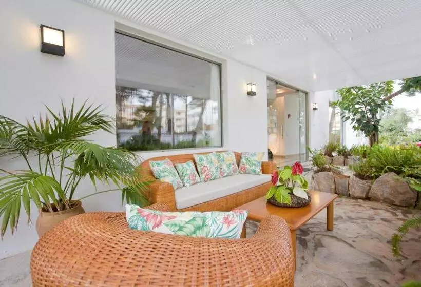 Petit Garden Hotel By Flacalco