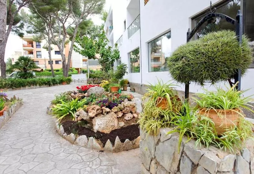 Petit Garden Hotel By Flacalco