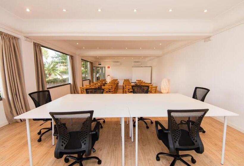 Petit Garden Hotel By Flacalco