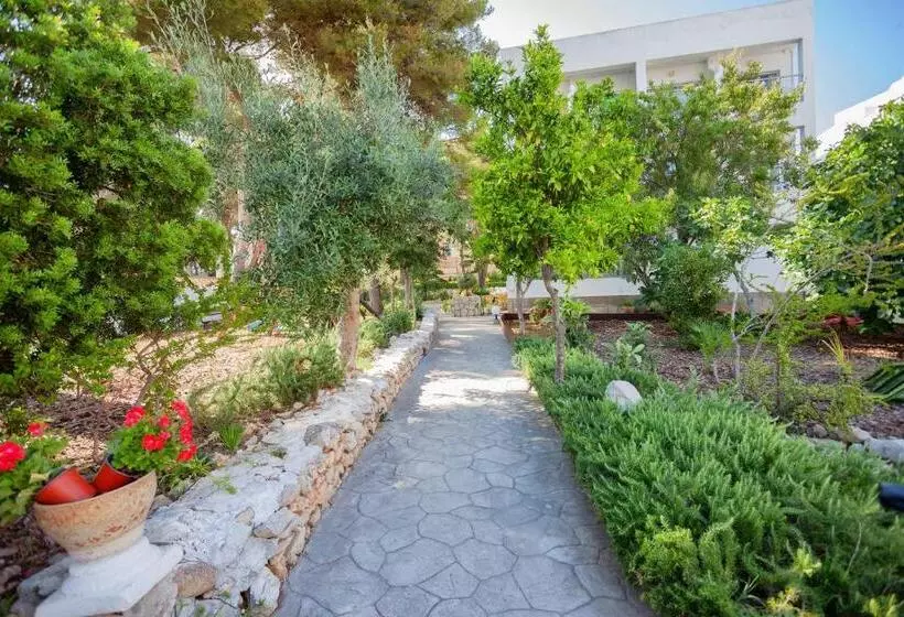 Petit Garden Hotel By Flacalco