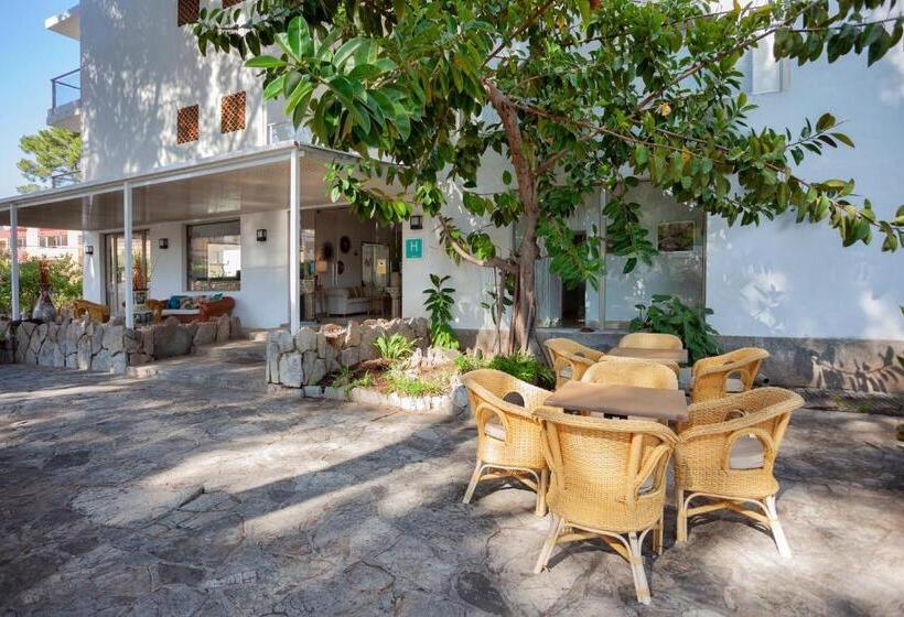 Petit Garden Hotel By Flacalco