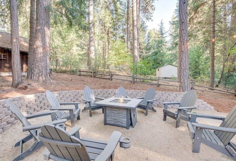 Pollock Pines Cabin: Game Room W/ A/c & Heat!