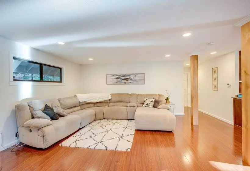 Pollock Pines Cabin: Game Room W/ A/c & Heat!