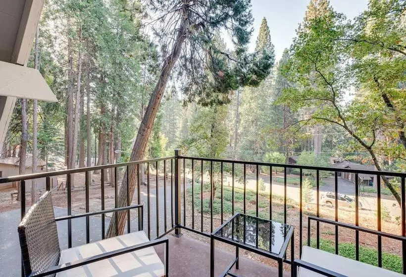 Pollock Pines Cabin: Game Room W/ A/c & Heat!