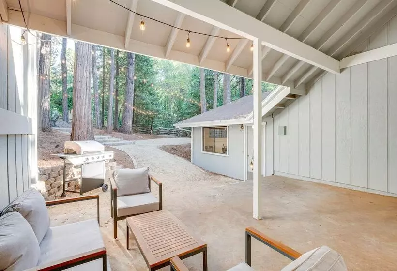 Pollock Pines Cabin: Game Room W/ A/c & Heat!