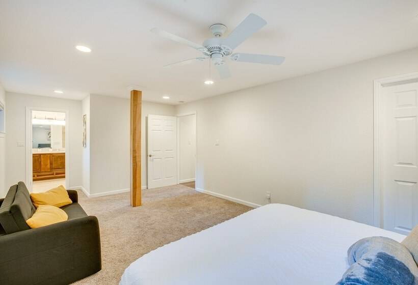 Pollock Pines Cabin: Game Room W/ A/c & Heat!