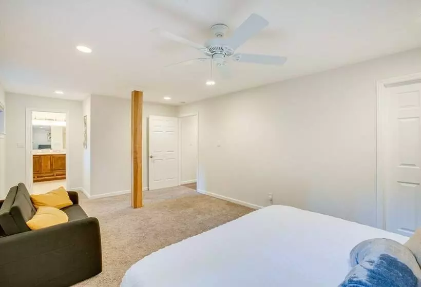 Pollock Pines Cabin: Game Room W/ A/c & Heat!