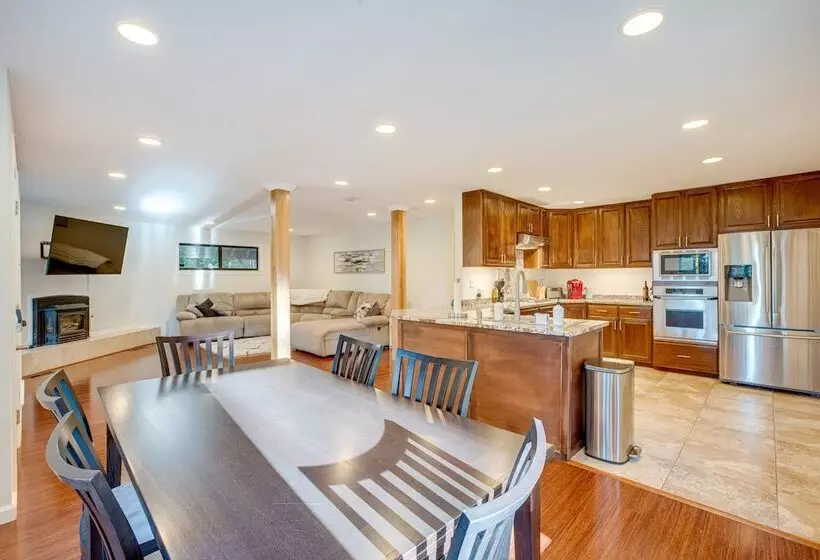 Pollock Pines Cabin: Game Room W/ A/c & Heat!