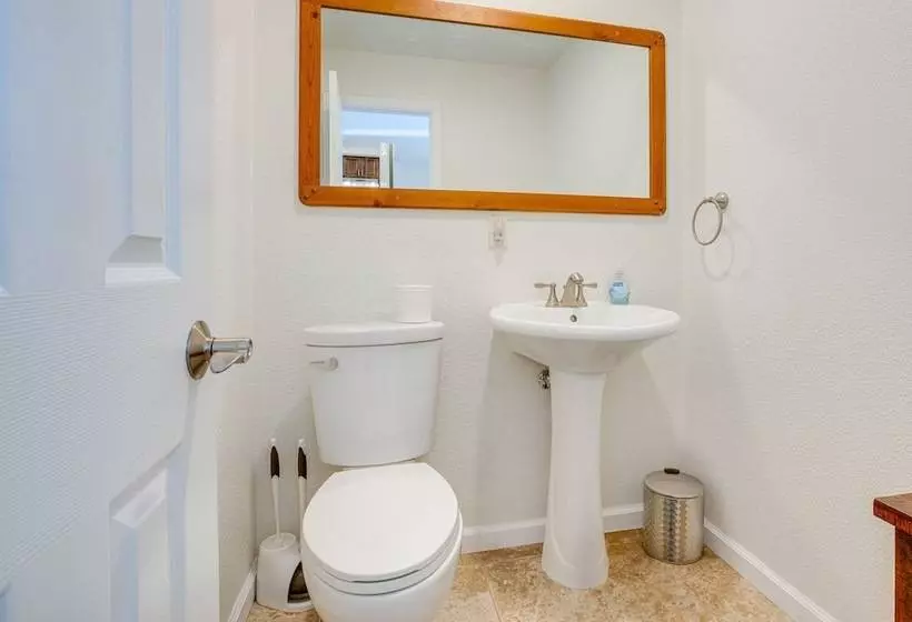 Pollock Pines Cabin: Game Room W/ A/c & Heat!