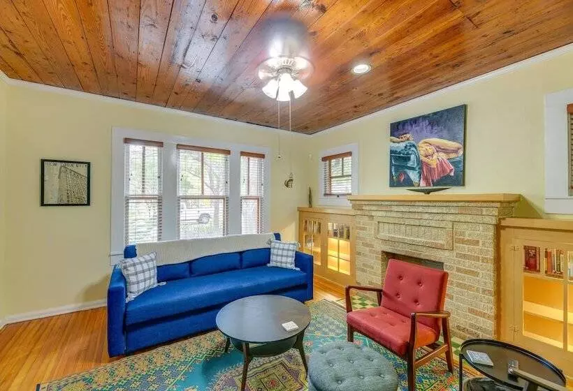San Antonio Gem In Prime Location W/ Outdoor Space