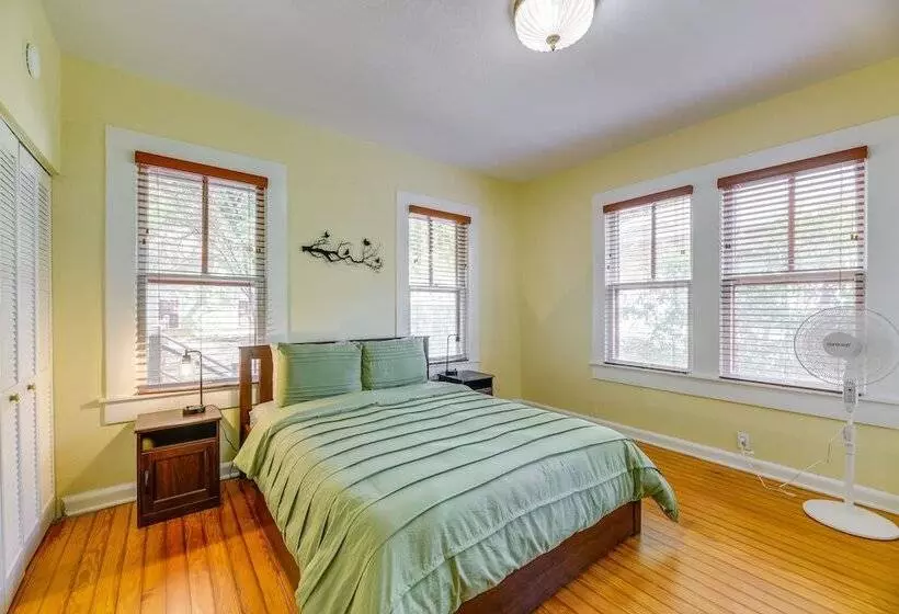 San Antonio Gem In Prime Location W/ Outdoor Space