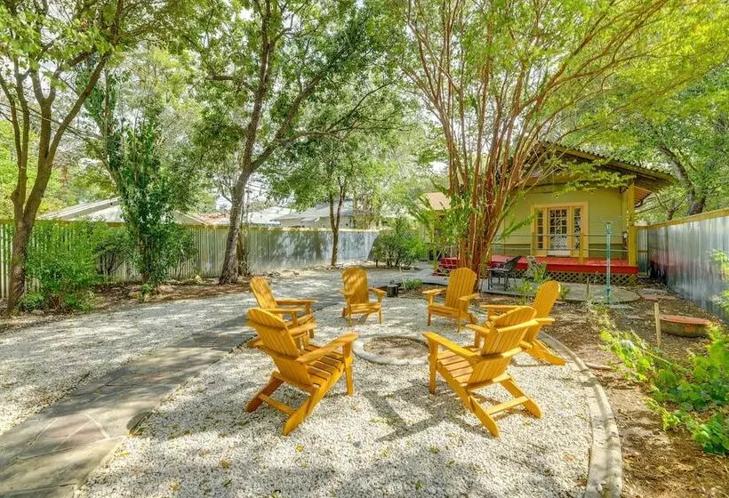 San Antonio Gem In Prime Location W/ Outdoor Space