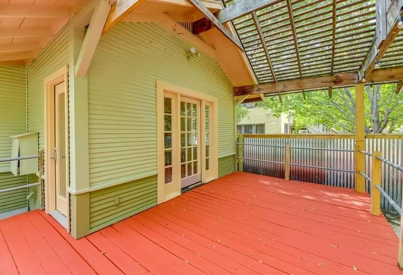 San Antonio Gem In Prime Location W/ Outdoor Space