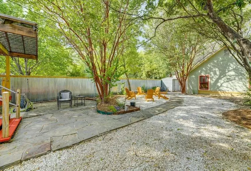 San Antonio Gem In Prime Location W/ Outdoor Space