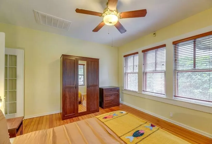 San Antonio Gem In Prime Location W/ Outdoor Space