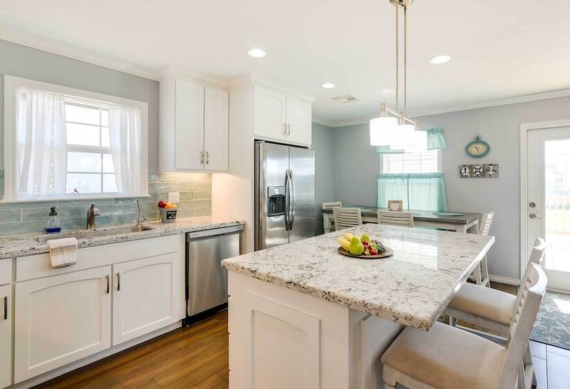 Blue Crab  Home In Surfside Beach: Walk To Beach!