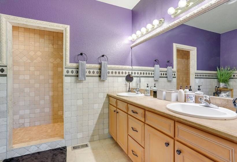 Spacious Brighton Home W/ Game Room + Fire Table!