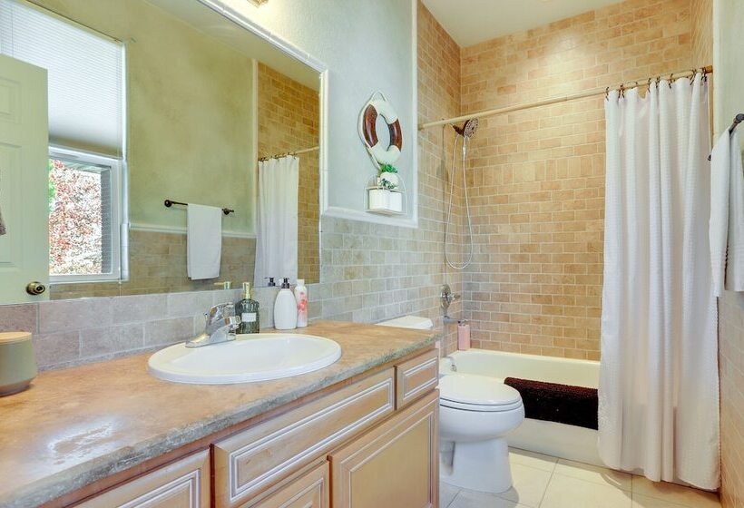 Spacious Brighton Home W/ Game Room + Fire Table!