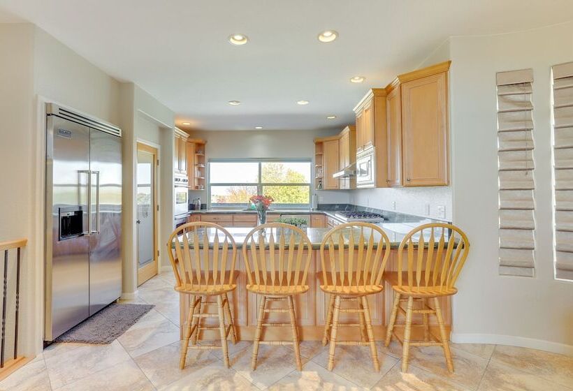 Spacious Brighton Home W/ Game Room + Fire Table!