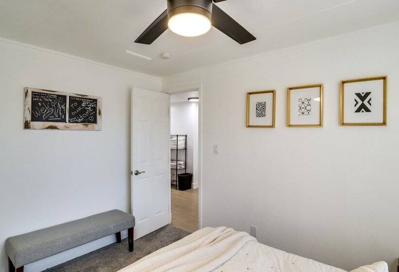 Updated Topock Home W/ Deck & Fire Pit!