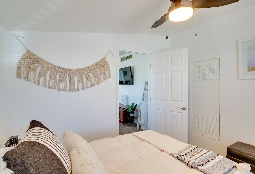 Updated Topock Home W/ Deck & Fire Pit!