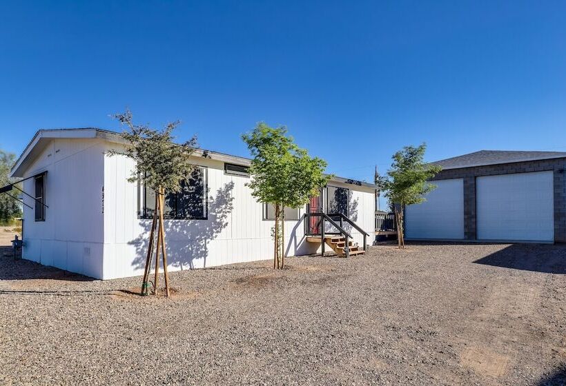 Updated Topock Home W/ Deck & Fire Pit!