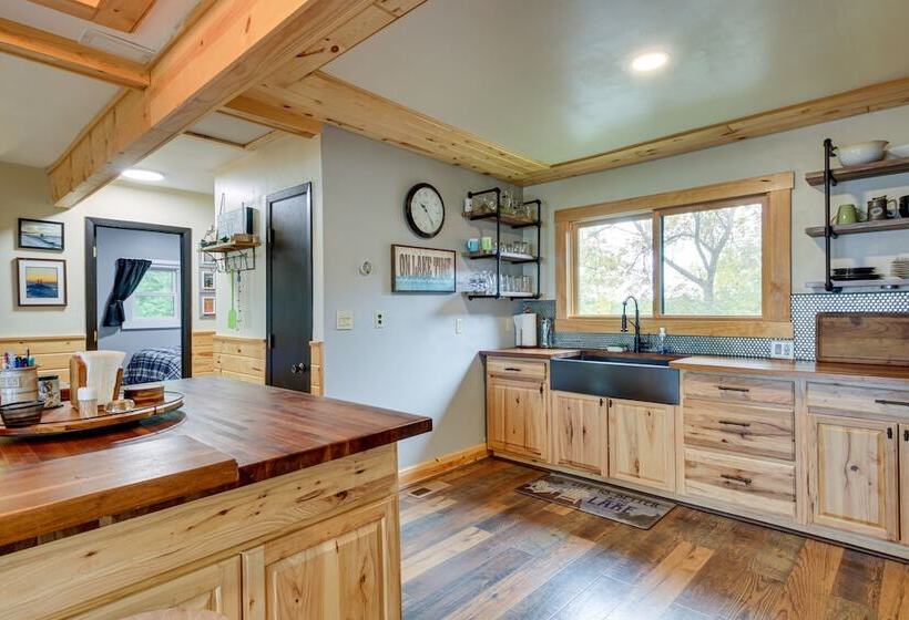 Waterfront Wahkon Cabin W/ Gas Grill & Fire Pit!