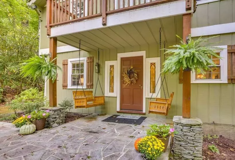 Well Appointed Boone Home W/ Hot Tub + Gas Grill