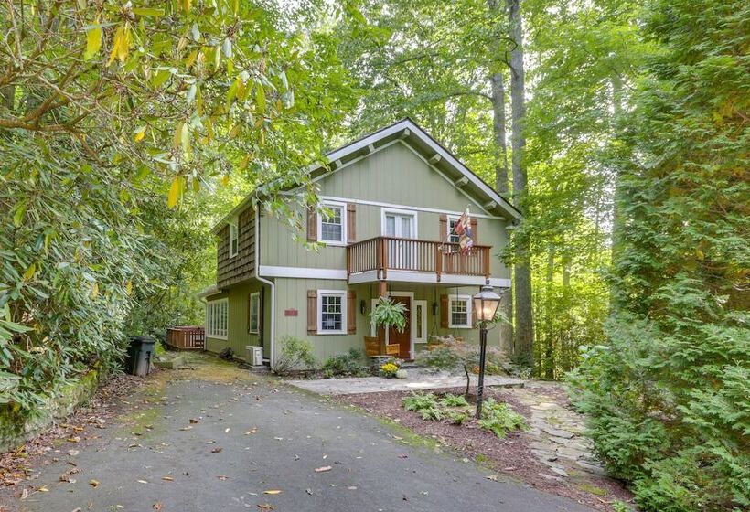Well Appointed Boone Home W/ Hot Tub + Gas Grill