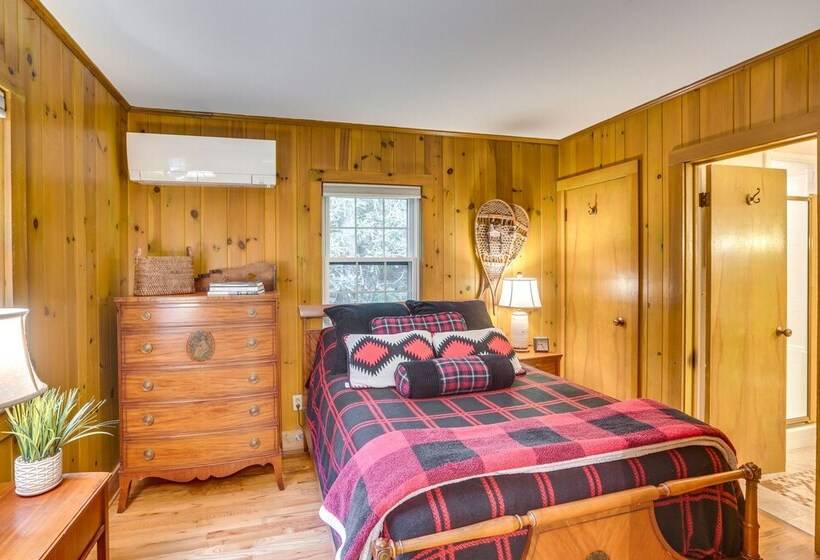 Well Appointed Boone Home W/ Hot Tub + Gas Grill