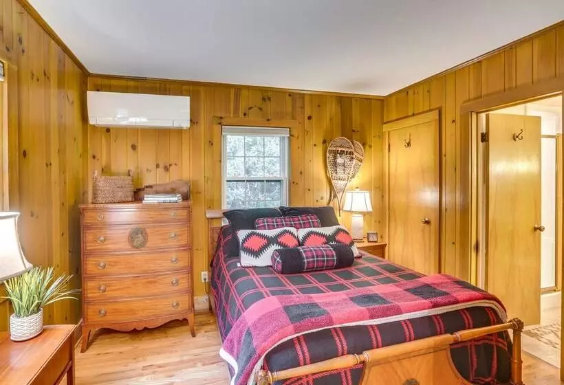 Well Appointed Boone Home W/ Hot Tub + Gas Grill