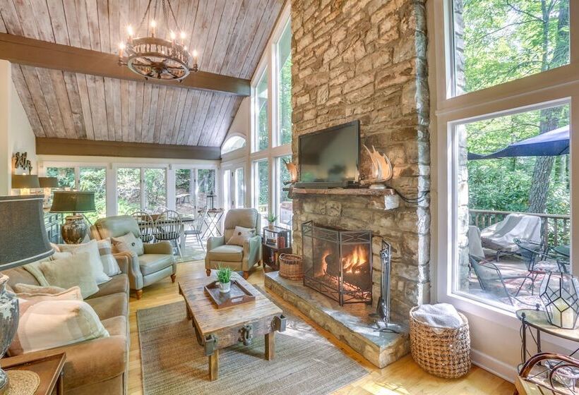 Well Appointed Boone Home W/ Hot Tub + Gas Grill