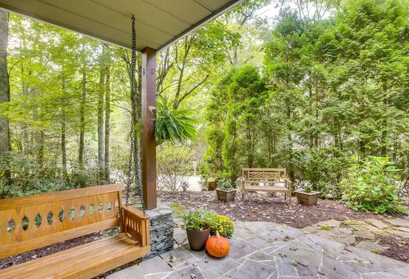 Well Appointed Boone Home W/ Hot Tub + Gas Grill