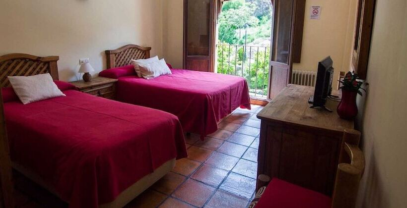 هاستل Posada Del Huécar