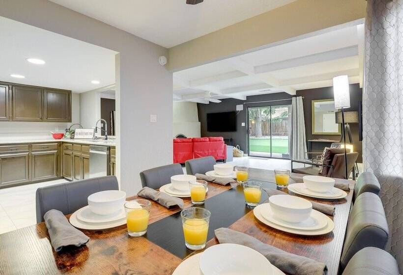 Albuquerque Home W/ Hot Tub + Putting Green!