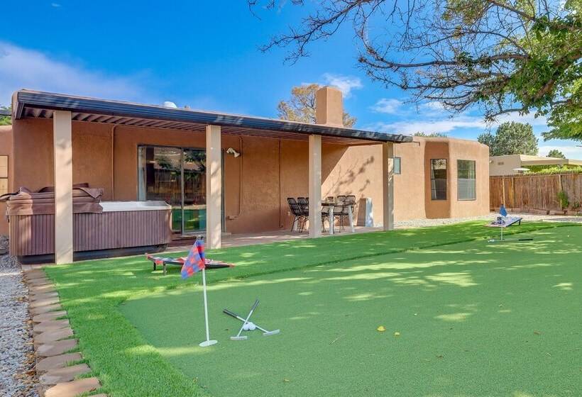 Albuquerque Home W/ Hot Tub + Putting Green!