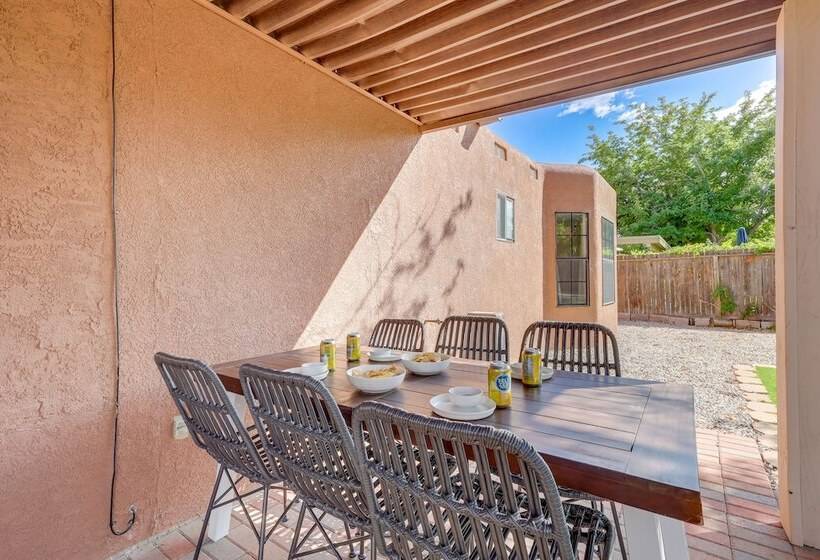 Albuquerque Home W/ Hot Tub + Putting Green!
