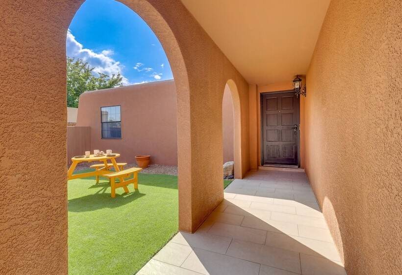 Albuquerque Home W/ Hot Tub + Putting Green!
