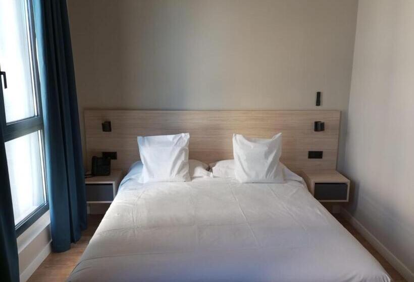 هتل Dorm4you Arena 2