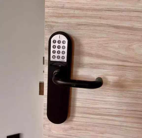 هتل Dorm4you Arena 2
