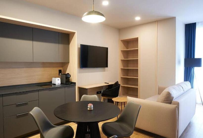 هتل Dorm4you Arena 2