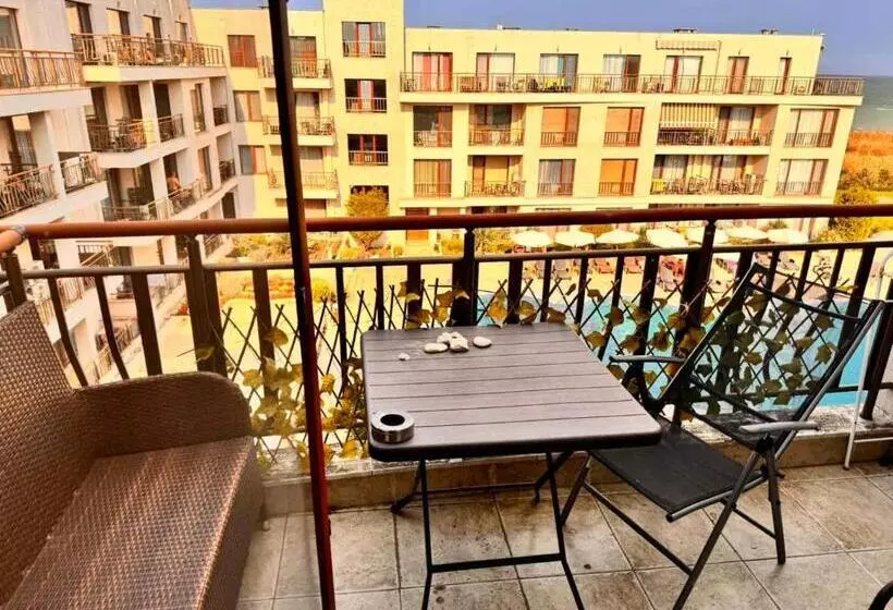 Apartment Diamond Sarafovo
