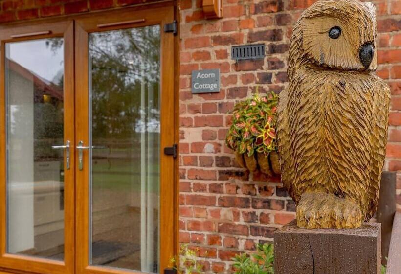 Charming 2 Bed Cottage, Beautiful Views, Knutsford